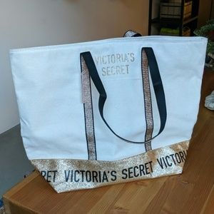 VS Weekender bag